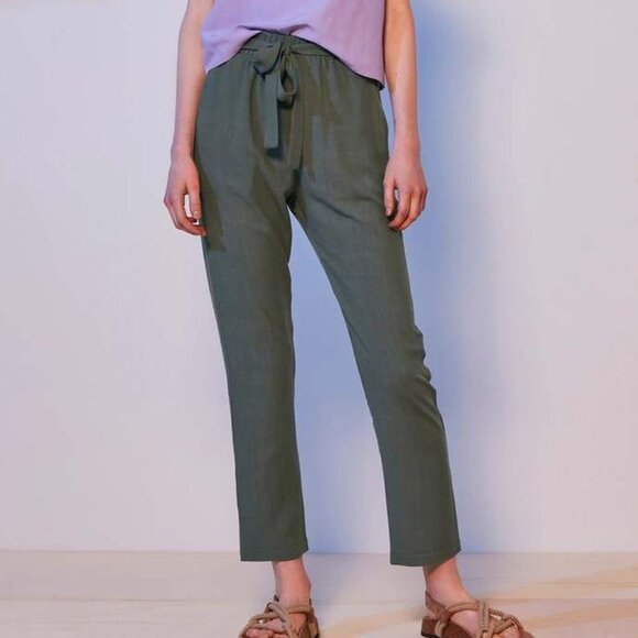 Dagg & Stacey Ivy Ivara Hig Rise Tapered Leg Pull On Tie Waist Ankle Pants - Picture 1 of 13